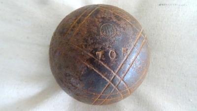 1 boule de petanque   JB petanque   705 gr   D = 74 mm   rouille