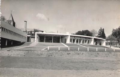 Montendre les pins le nouveau groupe scolaire.  78942