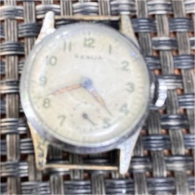 Zentra montre bracelet m�canique ronde argent�e cadran blanc petite seconde