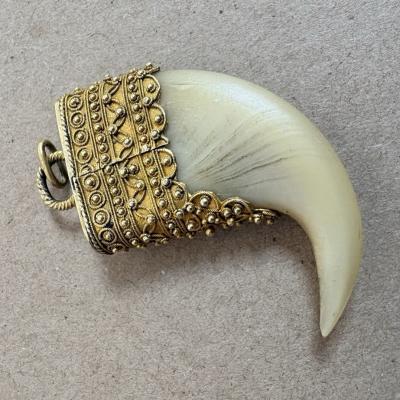 Pendentif griffe de tigre Or 18K