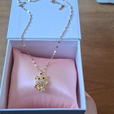Collier avec pendentif chat m�tal dor� pierre cristal strass 46 50 cm