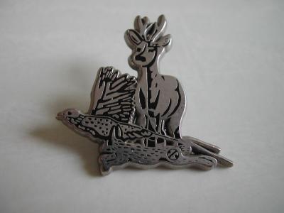 Pin's saison - M�t�o  mois OCTOBRE avec la chasse et le gibier   Arthus Bertrand