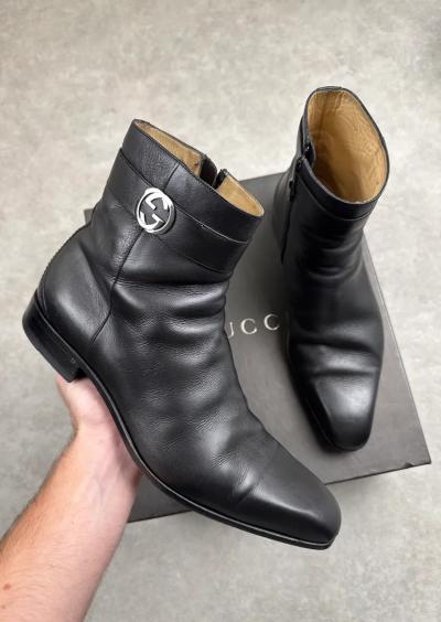Bottines carr�es Gucci en cuir noir � embo�tement G (EU 42,5)