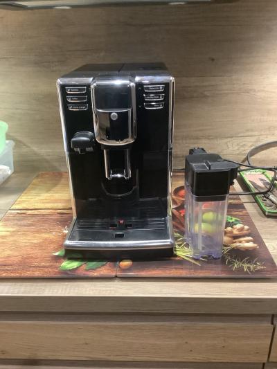 cafetiere philips serie 5000 type EP5960 r�vis�e �tat impeccable