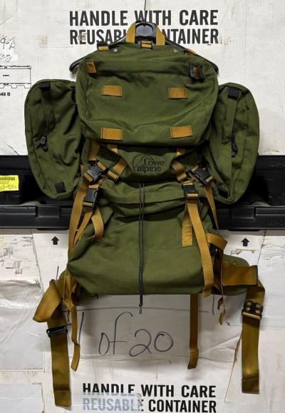 GENUINE RARE VINTAGE 80s 90s LOWE ALPINE 60L RUCKSACK OLIVE GREEN EX COND !!!!!!