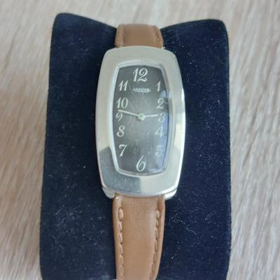 Jaeger montre bracelet m�canique manuel cadran noir chiffres arabes marron