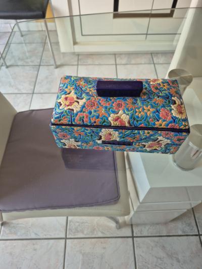 Longwy bo�te de rangement rectangulaire en �mail d�cor floral multicolore bleu