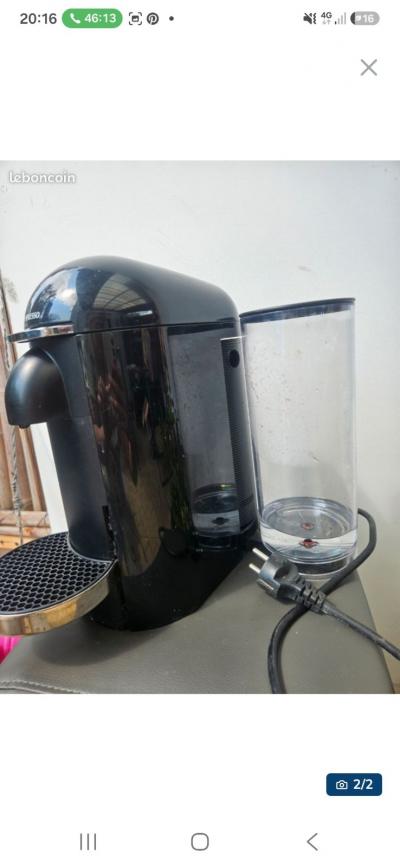 Nespresso Krups XS6000 Machine � caf� � capsules noire avec r�servoir d'eau