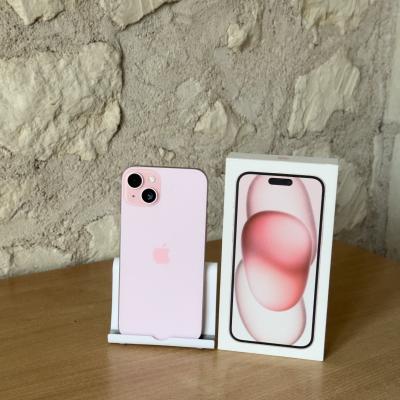 Apple iPhone 15 Plus 128Go Rose d�bloqu� tout op�rateur avec sa bo�te d origine