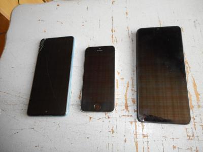 lotsDE 3  t�l�phone PORTABLE SAMSUNG  IPHONE SE REDMI   NON TESTER