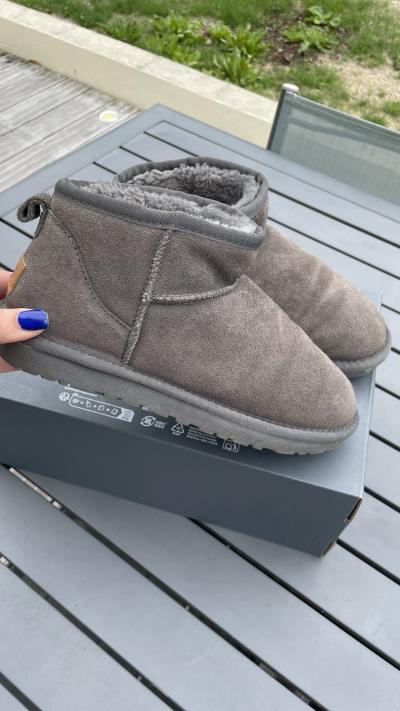 UGG bottines femme daim gris fourr�es doubl�es bout rond uni EU 39