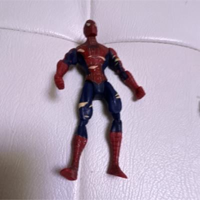 Hasbro figurine Spider Man en rouge et bleu 2006 14cm