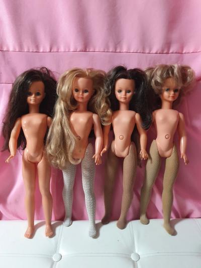 Lot de 4 poup�es Cathie Bella