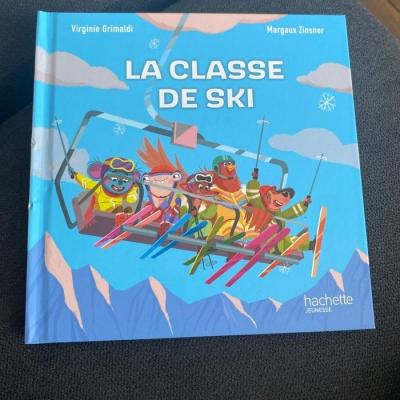 LIVRE ENFANT NEUF : LA CLASSE DE SKI   JEUNESSE MUSEE MAGIQUE   SPORT MONTAGNE