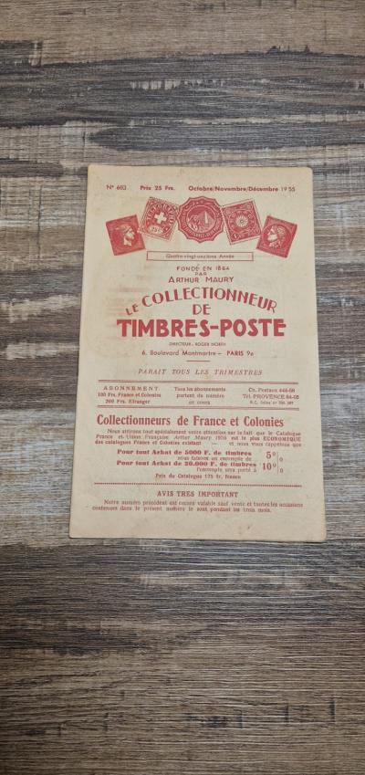Le Collectionneur De Timbres Poste N�683