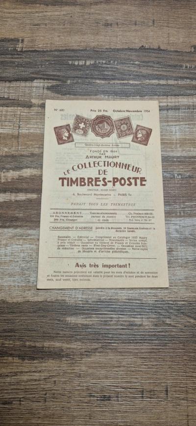 Le Collectionneur De Timbres Poste N�680