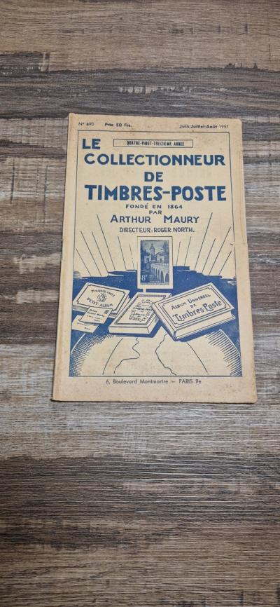 Le Collectionneur De Timbres Poste N�690