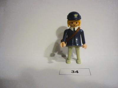 PERSONNAGE PLAYMOBIL  F9    N� 34 BON ETAT GENERAL VOIR PHOTOS