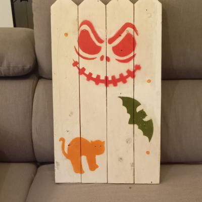 D�coration Halloween en bois peint motif visage, chat et chauve souris