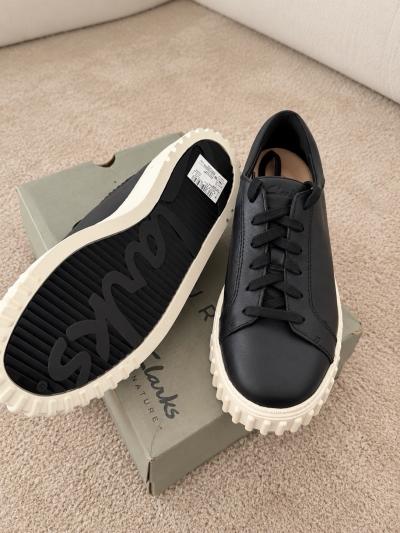 Clarks Baskets basses femme noir-blanc � lacets   Taille 39   Neuves bo�te