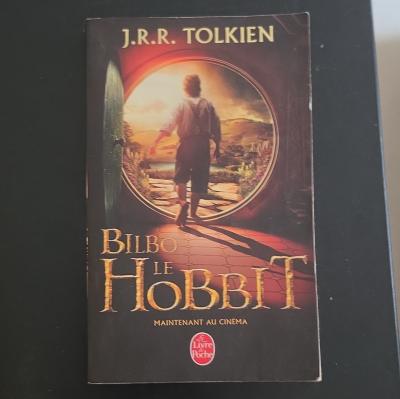 J.R.R. Tolkien Roman fantastique Bilbo le Hobbit   Le Livre de Poche (Poche)