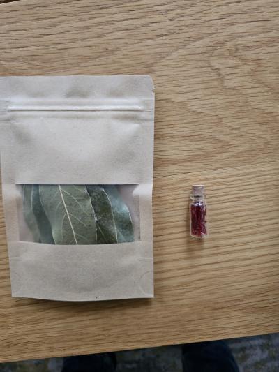 Pack �pices l'Or Laurier   15 Feuilles de Laurier & Fiole 0,12g de Safran Pur