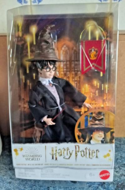 Figurine- Poup�e Mattel Harry Potter et le Choixpeau Magique