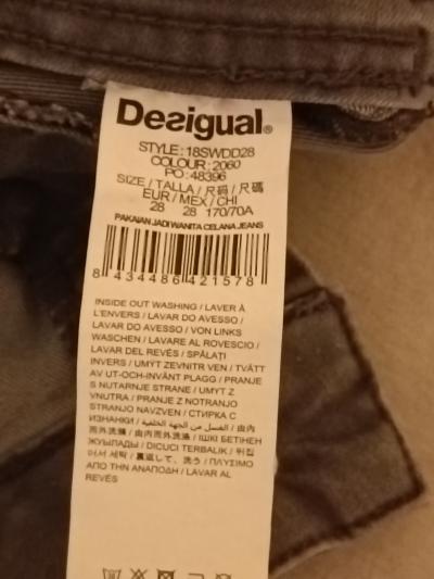 Jeans Desigual neuf taille 38