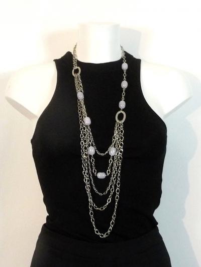 Collier- Sautoir en M�tal Argent� avec des Perles en Plastique Gris  Neuf