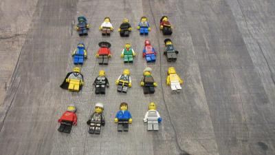 LEGO : Lot Vrac 19 x  Figurines  Personnages   Tous th�mes   Spiderman