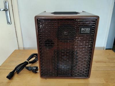 Acus Oneforstrings 5T ampli int�gr� 75W bois marron-noir XLR Jack AUX