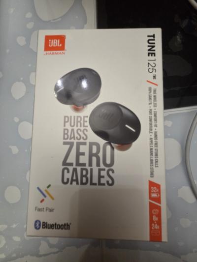 JBL Tune 125TWS �couteurs intra auriculaires Bluetooth sans fil noir