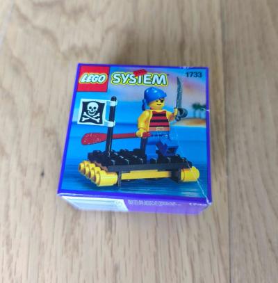 LEGO Pirates 1733 Shipwrecked Pirate   Brand New and Sealed   MISB