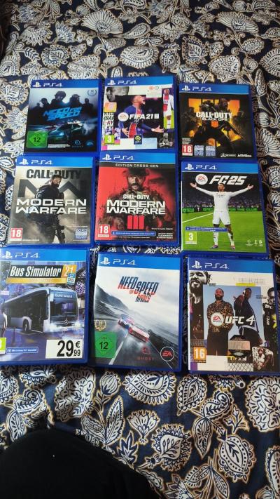 Sony PS4 Lot 9 jeux : Call of Duty, FIFA 21, FC 25, UFC 4, Need for Speed
