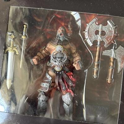 Figurine articul�e Diablo 3 Barbare Blizzard Bandai casque collection