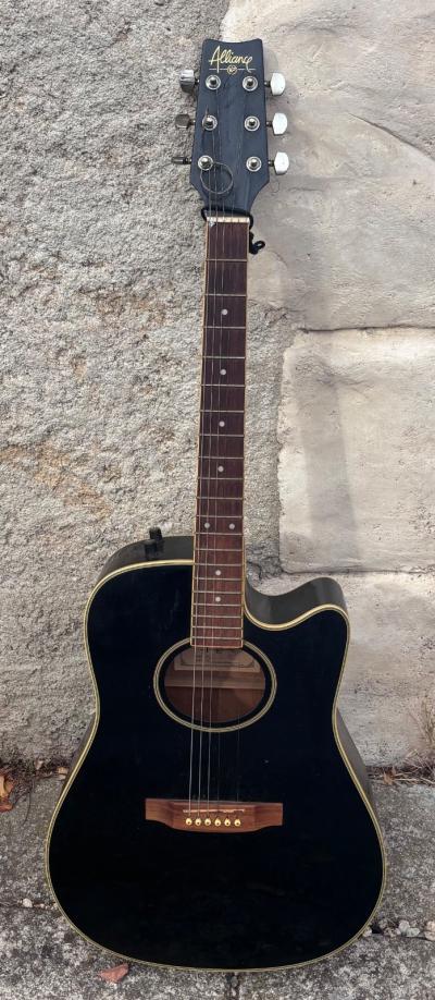 Guitare �lectro acoustique noire 6 cordes ALLIANCE VP