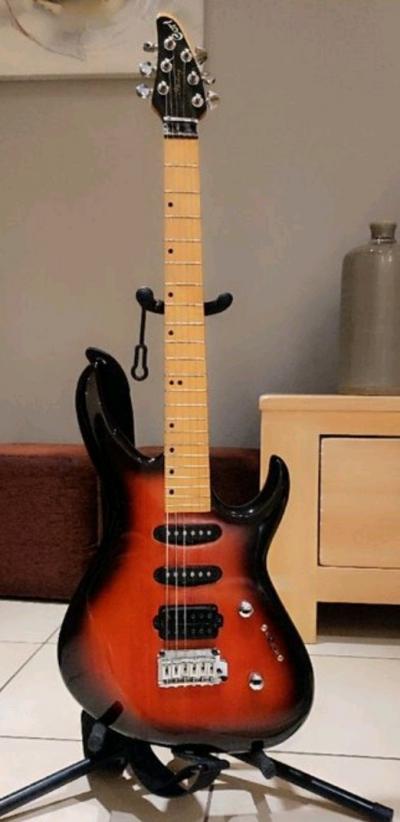 Cort X Series Guitare �lectrique Sunburst 6 cordes Solid Body Stratocaster