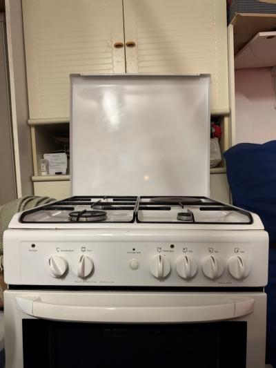 Securis Cuisini�re mixte 60 cm blanc 4 feux (3 gaz 1 �lec) four pyrolyse