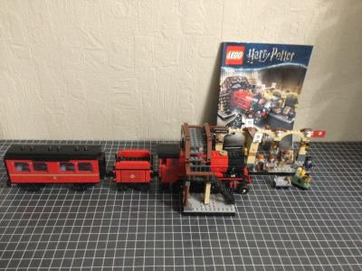 Lot LEGO 75955 Harry Potter Le Poudlard Express Train & quai 9 3-4    Bus Violet