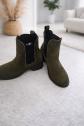 Bottines Chelsea kaki clout�es   ultra tendance