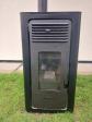 Vends un po�le � granul�s Altess noir servi 10h avec les conduits