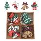 Lot de 24 d�corations de sapin de No�l � suspendre en bois, arbre, cadeaux, b...