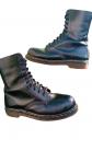 Dr Martens 1490 10 trous coqu�es UK8 EU42 boots cuir noir punk
