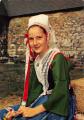 29 PLOUGASTEL DAOULAS JEUNE FILLE EN COSTUME