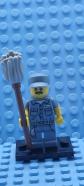 Lego Minifigurine S�rie 15   le nettoyeur    Parfait �tat