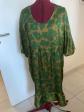 robe beige imprim�e vert � volant TEHANA T42