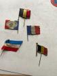 5 drapeauxInsigne de journ�e  14-18 WW1 poilu  militaria artois belgique