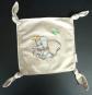 se. Doudou plat DISNEY BABY BEBE DUMBO ELEPHANT carr� 19cm beige 4 noeuds TTBE