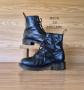 Bottines Dr Martens taille 37 MIE en cuir noires avec un petit talon vintage