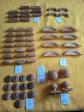 LOT DE 47 POIGNEES EN BOIS et 13 ENTREES DE SERRURES EN BOIS POUR MEUBLES
